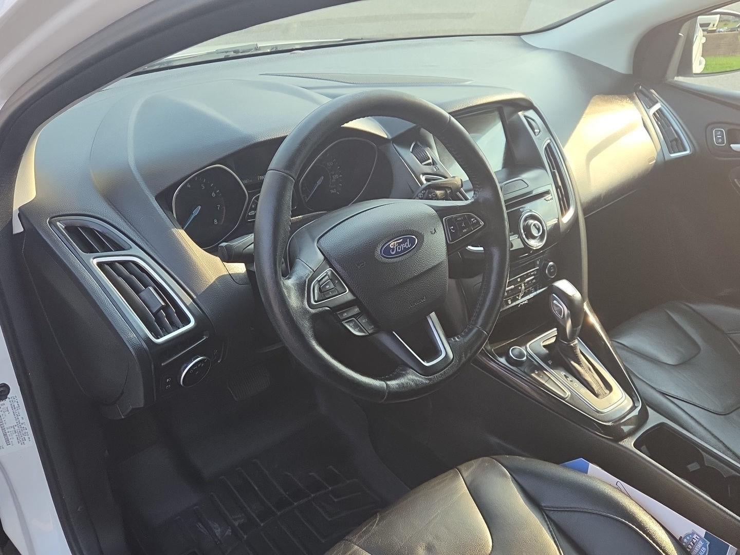 2017 Ford FOCUS TITAN
