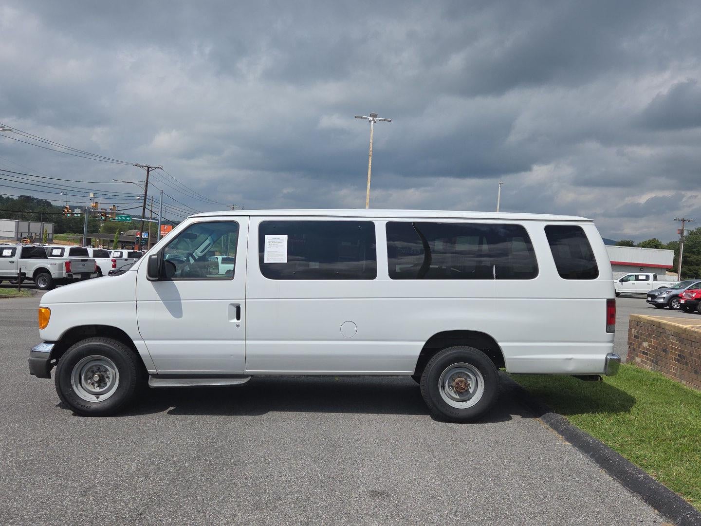 2007 Ford Econoline Wagon XLT