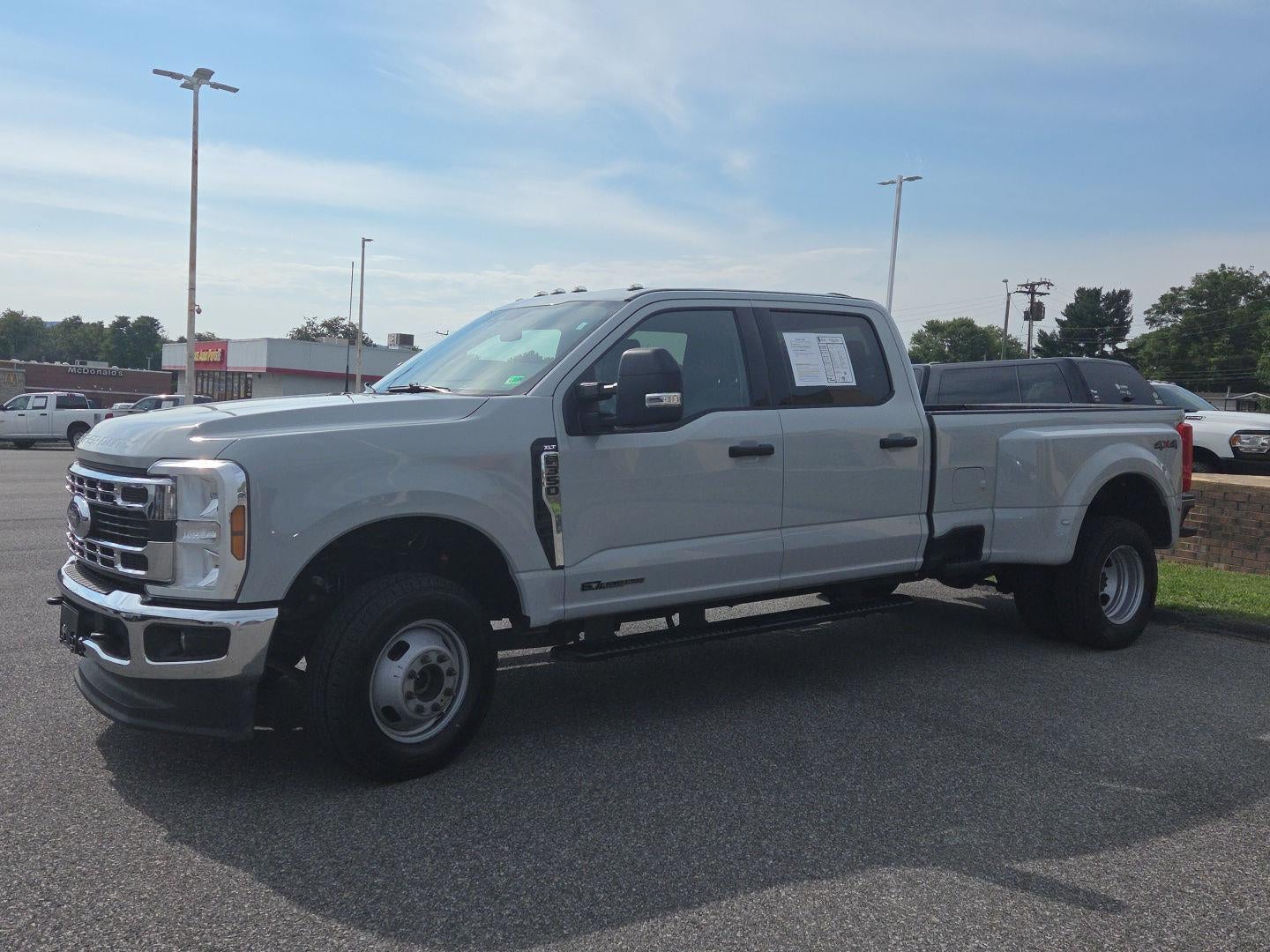 2025 Ford Super Duty F-350 Drw XLT