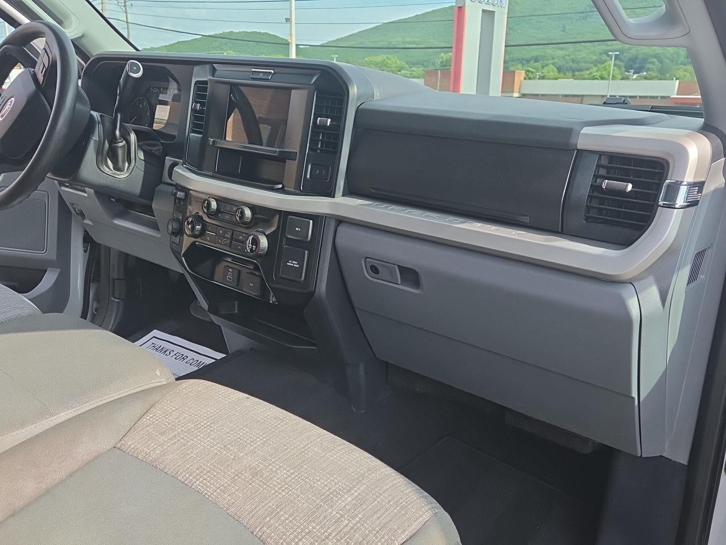 2025 Ford Super Duty F-350 Drw XLT