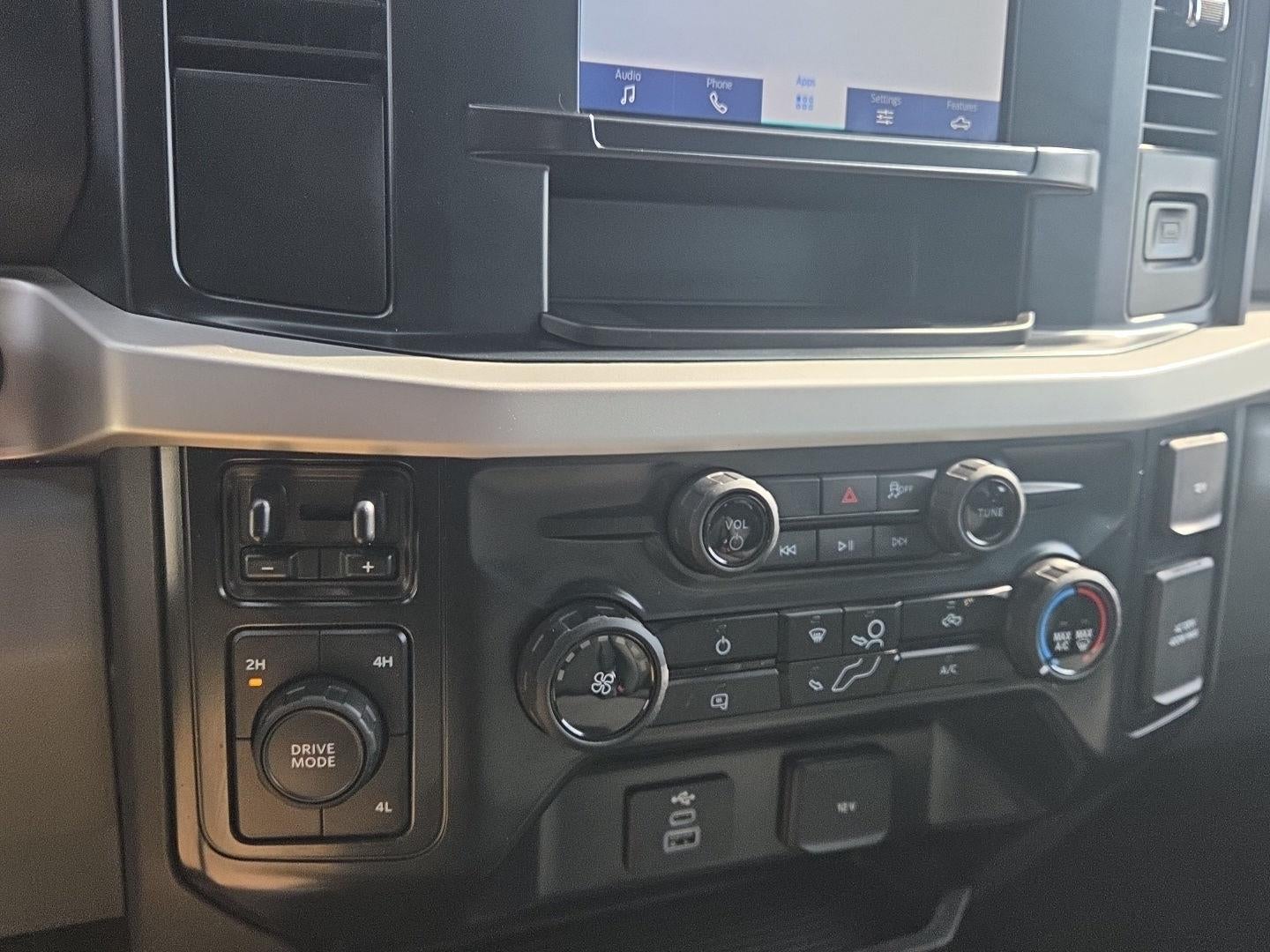 2025 Ford Super Duty F-350 Drw XLT