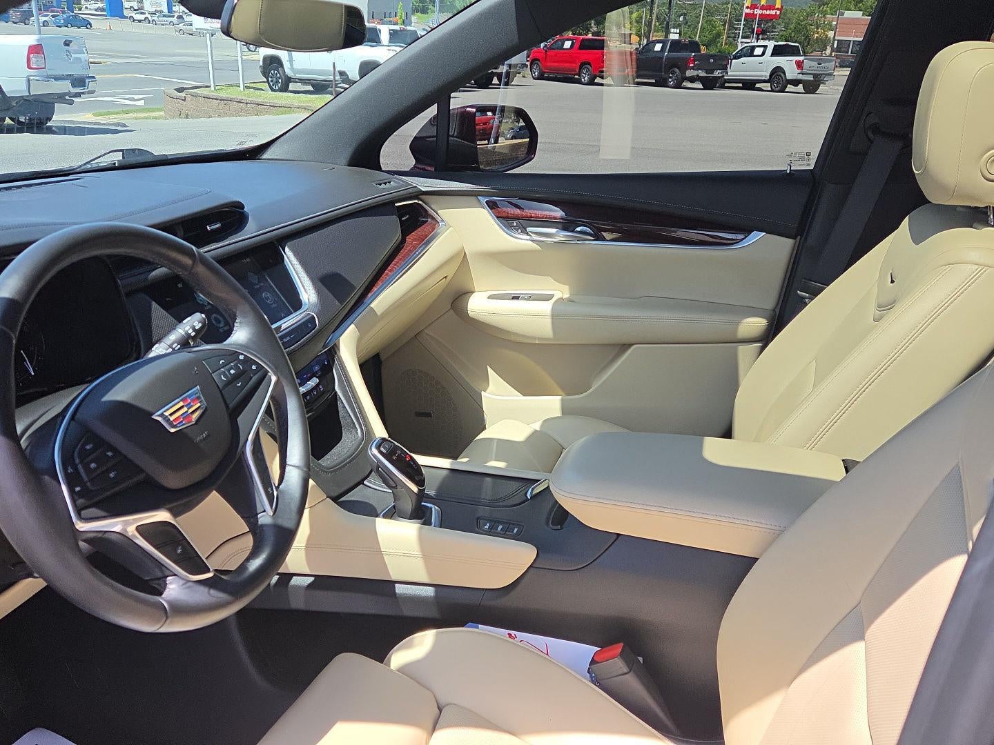 2017 Cadillac XT5 Luxury AWD