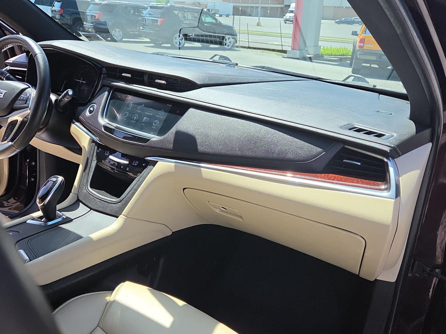 2017 Cadillac XT5 Luxury AWD
