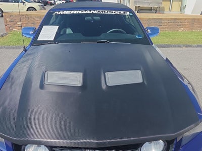 2005 Ford MUSTANG Base