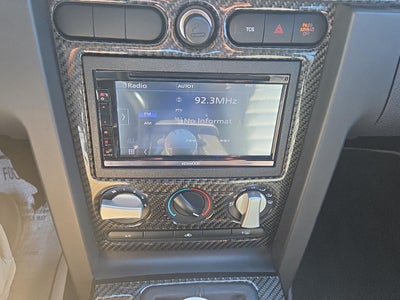 2005 Ford MUSTANG Base