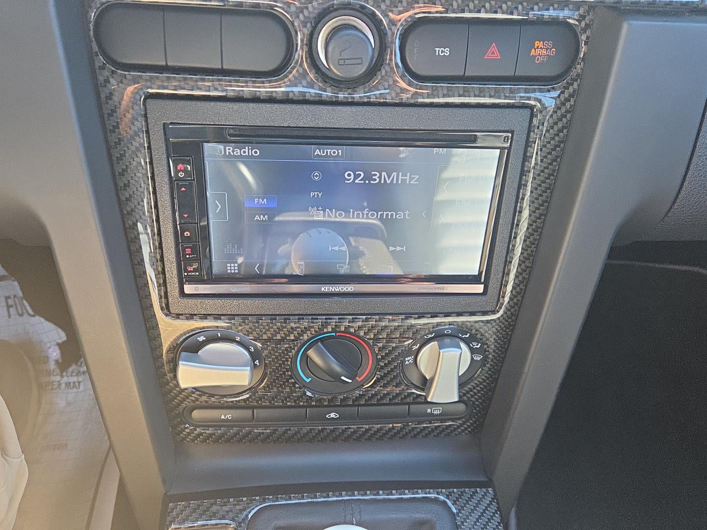 2005 Ford MUSTANG Base