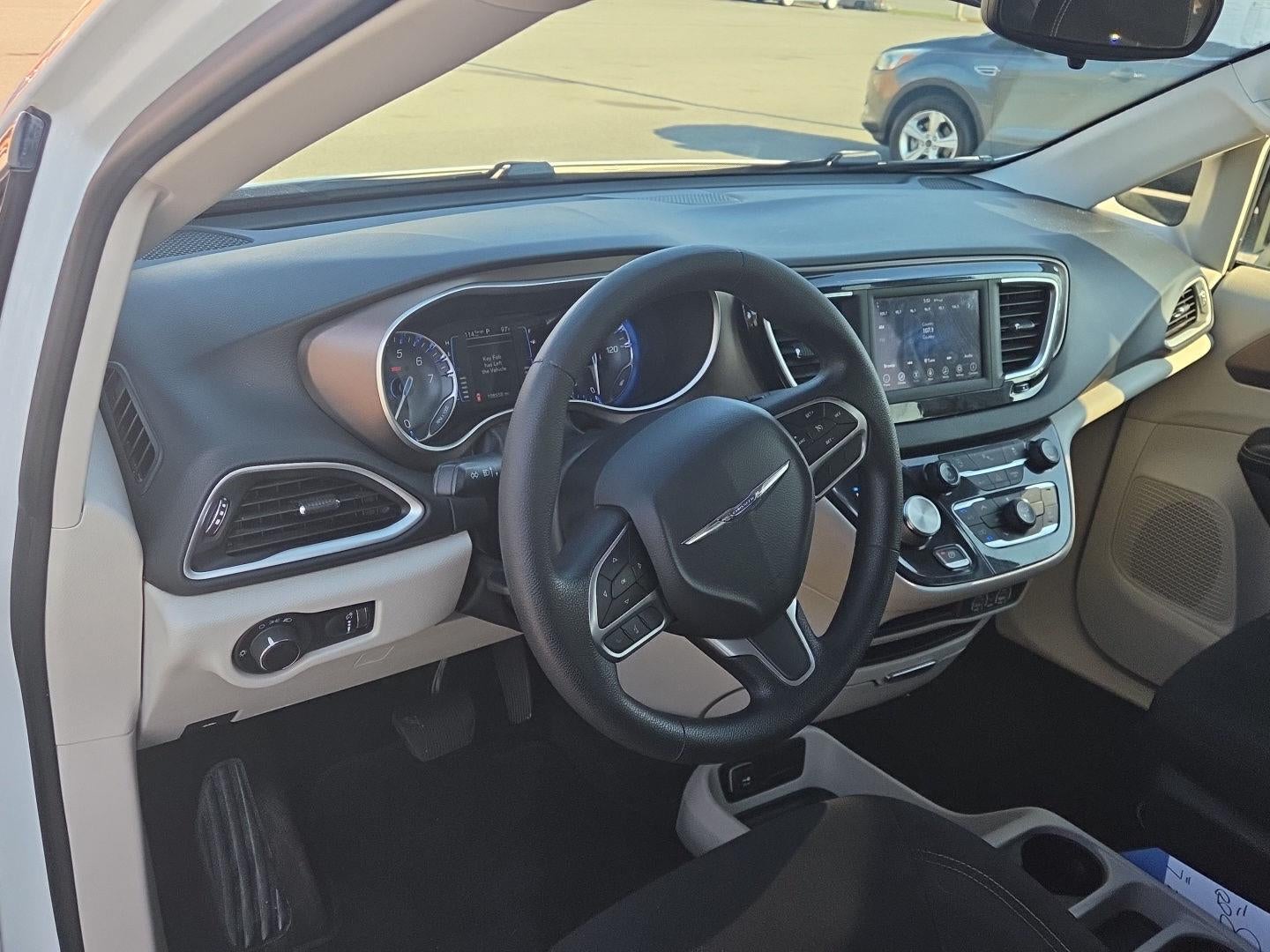 2021 Chrysler Voyager L
