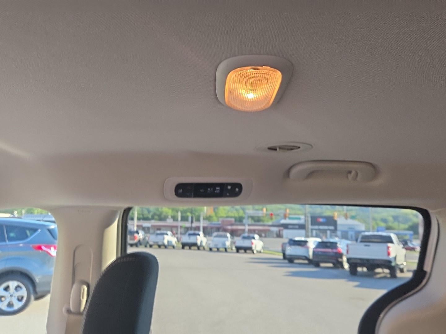 2021 Chrysler Voyager L