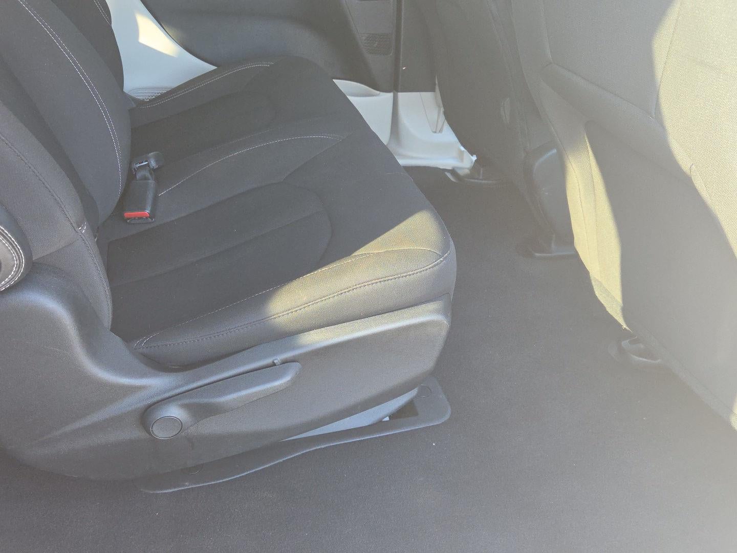 2021 Chrysler Voyager L