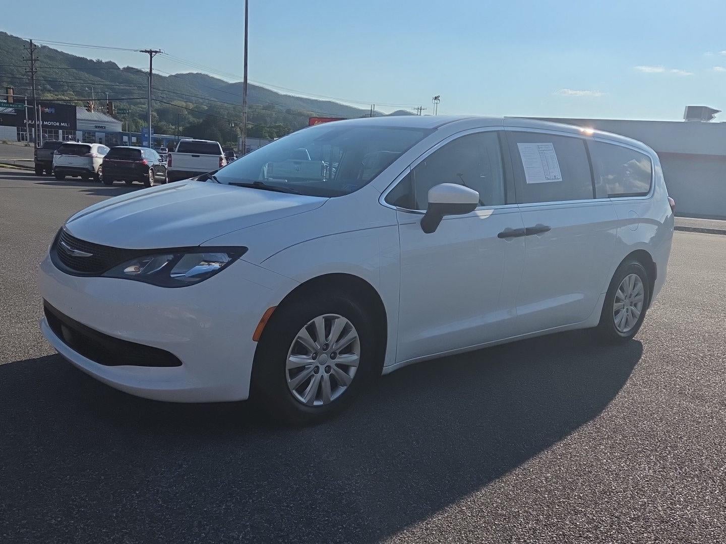 2021 Chrysler Voyager L
