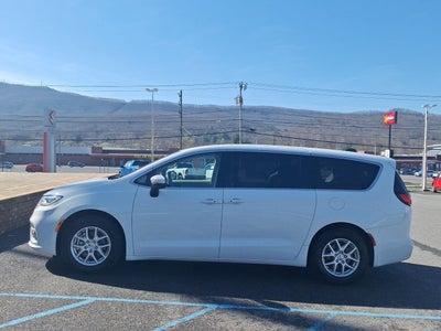 2023 Chrysler Pacifica Touring L