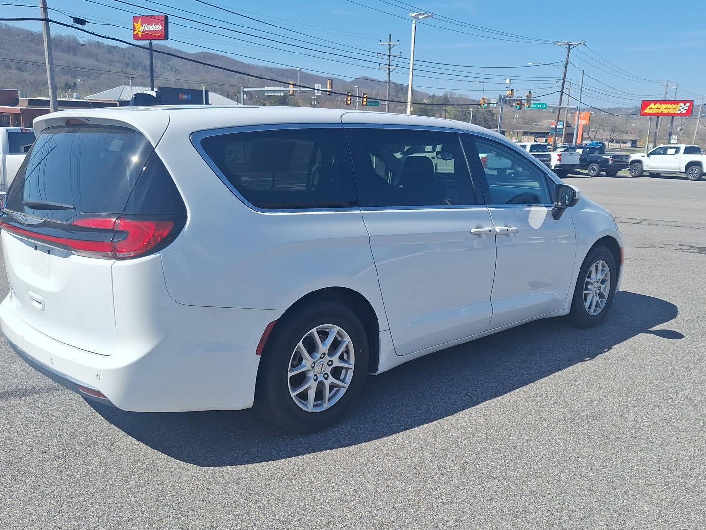 2023 Chrysler Pacifica Touring L
