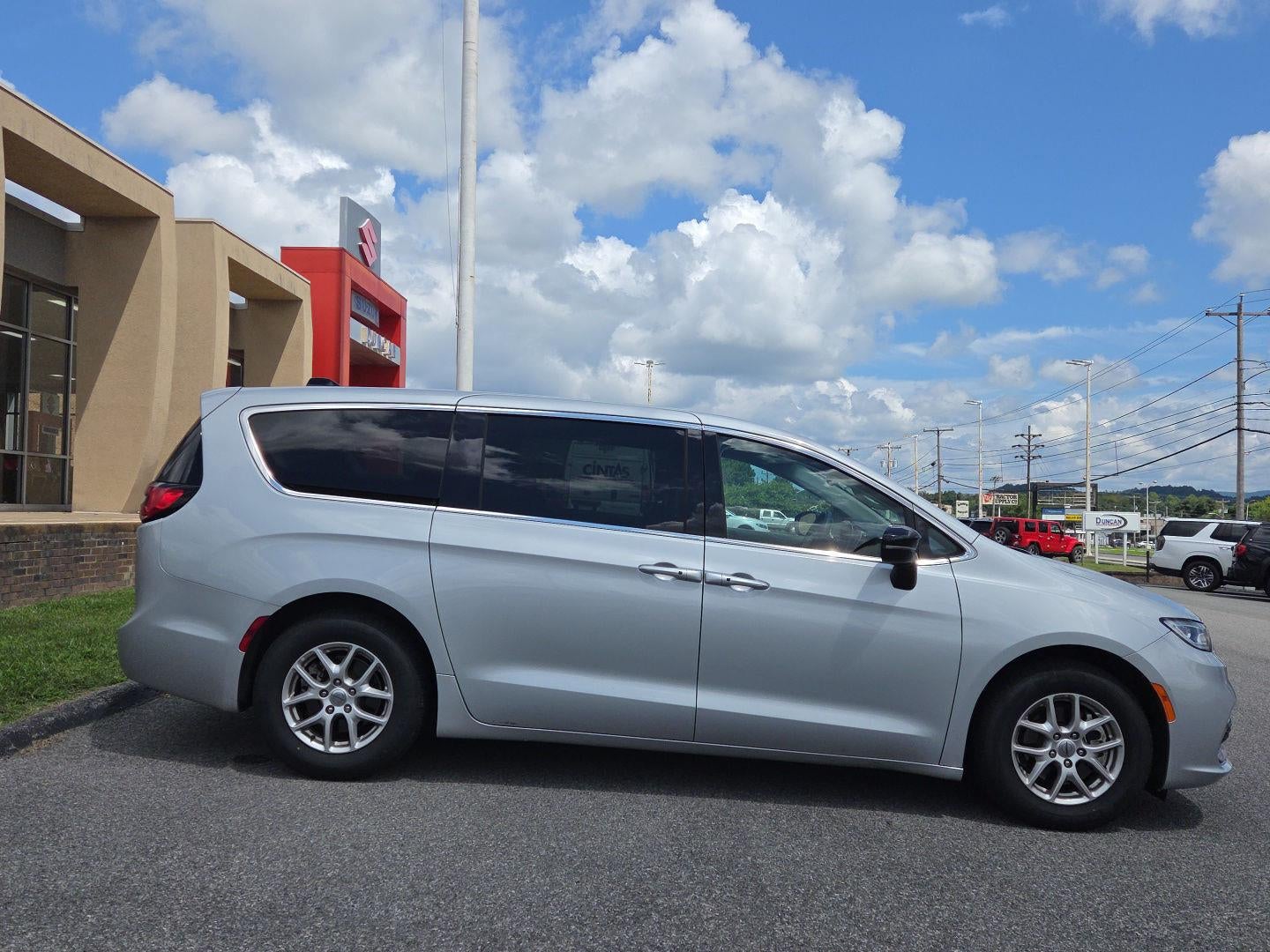 2024 Chrysler Pacifica Touring L
