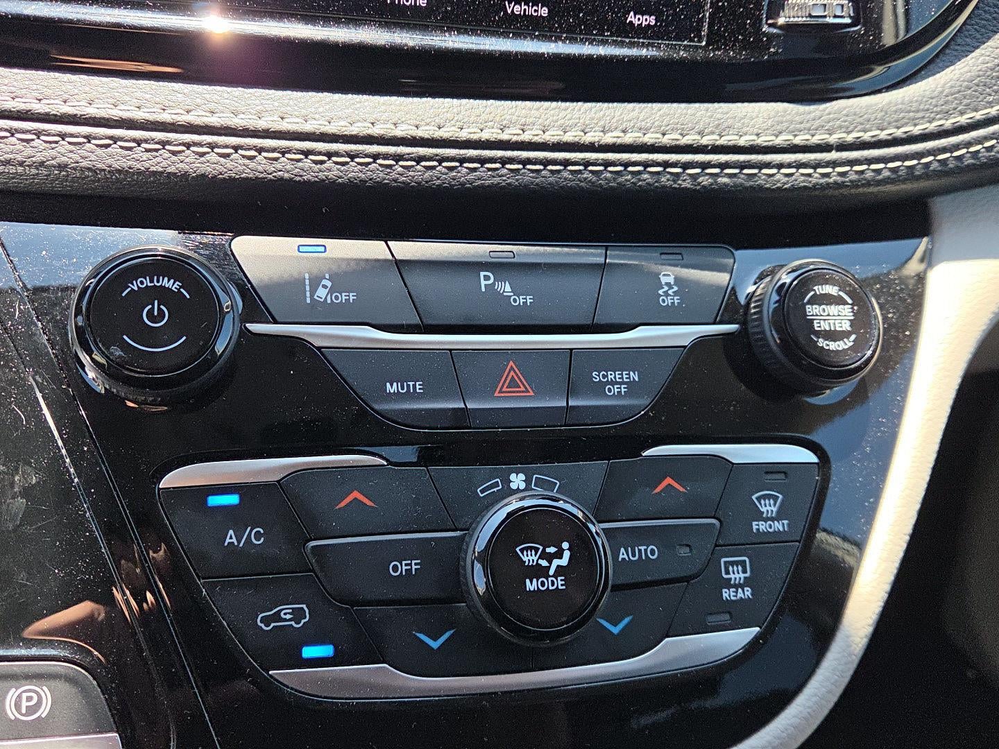 2024 Chrysler Pacifica Hybrid Select