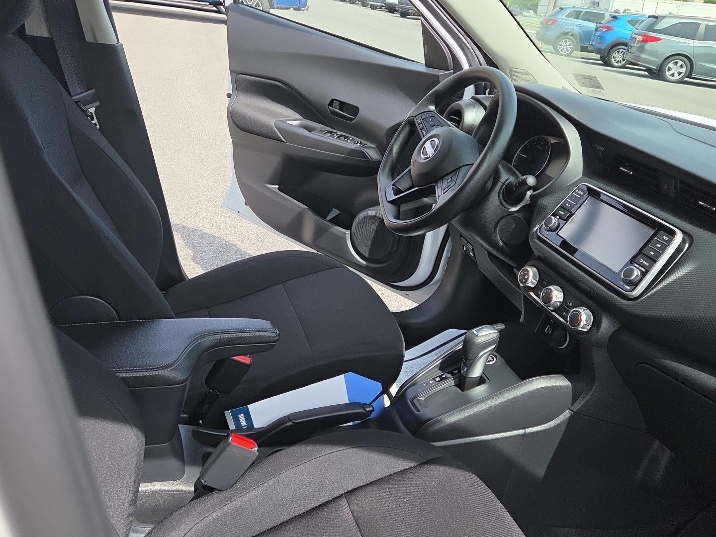 2025 Nissan Kicks Play S