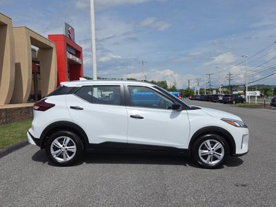 2025 Nissan Kicks Play S