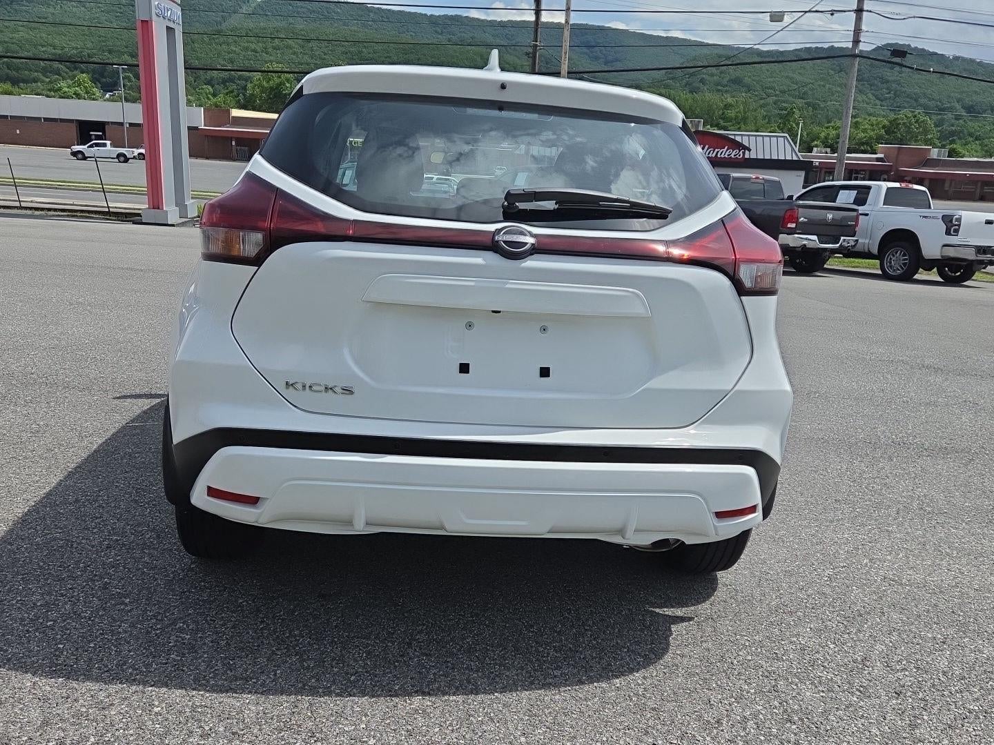 2025 Nissan Kicks Play S