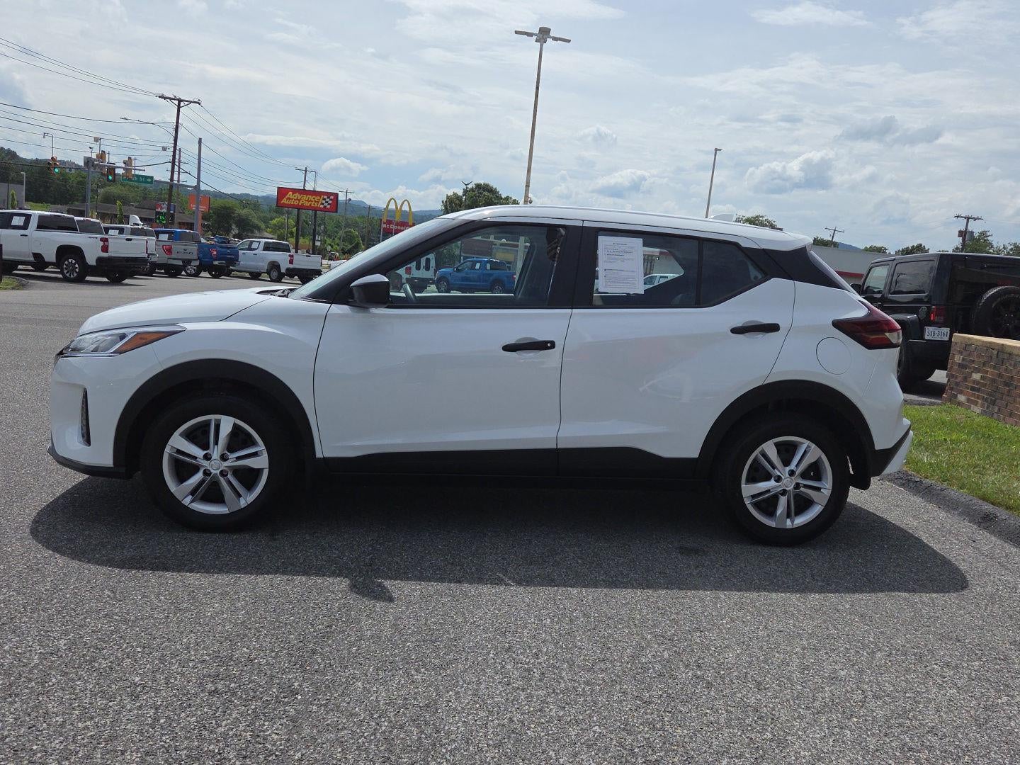 2025 Nissan Kicks Play S