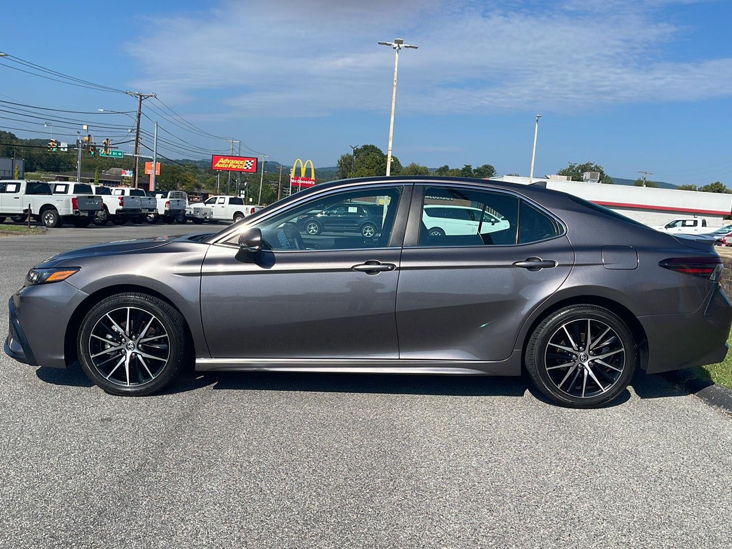 2023 Toyota Camry SE