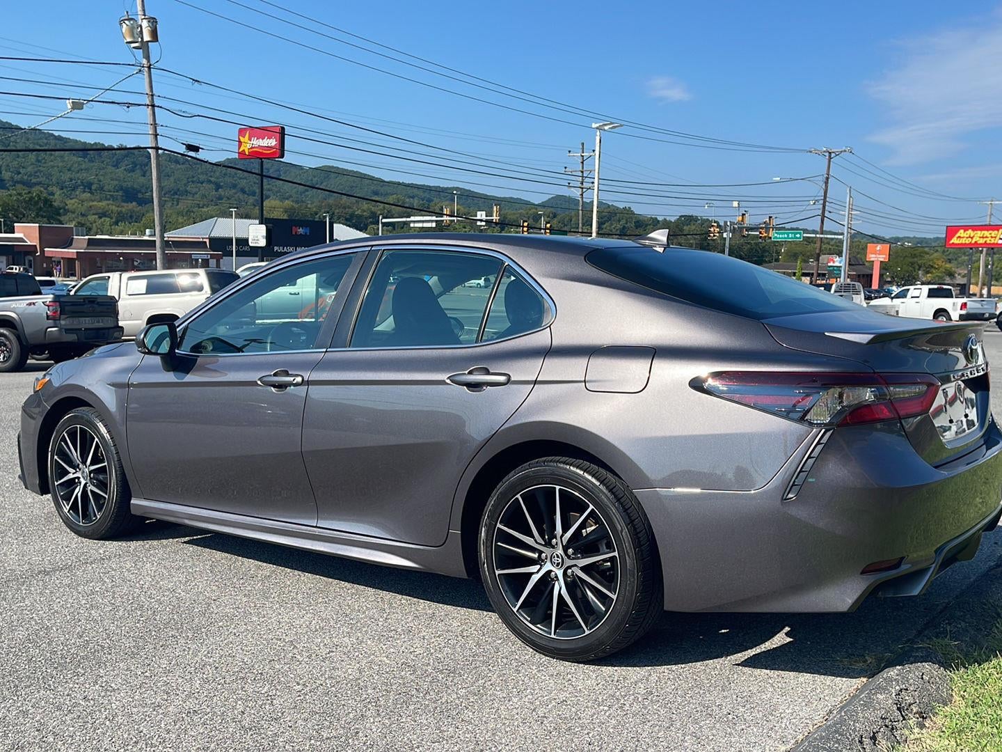 2023 Toyota Camry SE