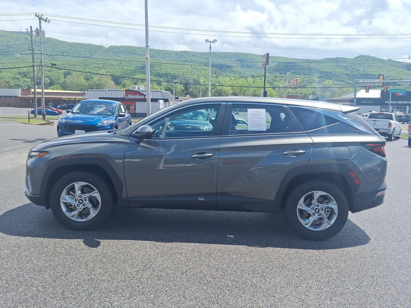 2023 Hyundai Tucson SE