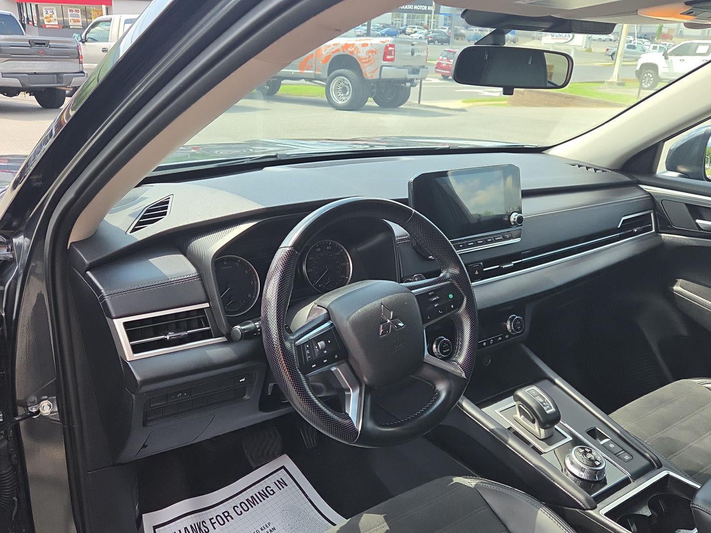 2024 Mitsubishi Outlander SE Black Edition