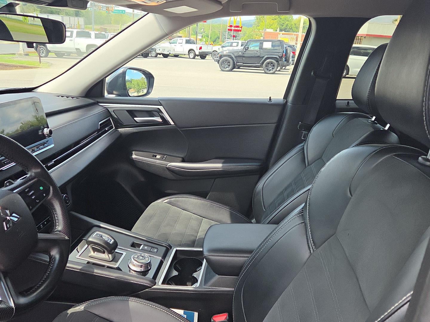 2024 Mitsubishi Outlander SE Black Edition