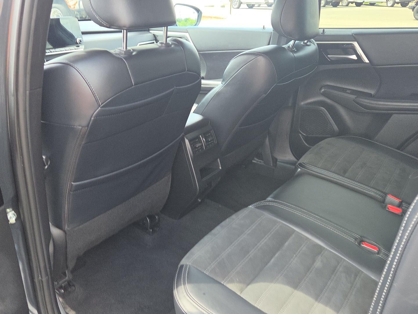 2024 Mitsubishi Outlander SE Black Edition