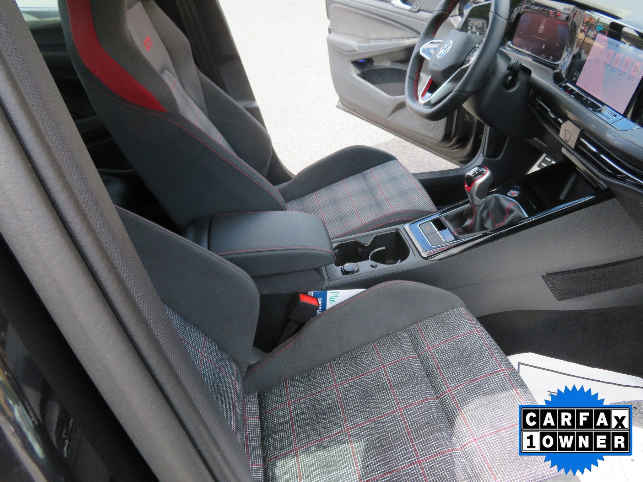 2024 Volkswagen Golf GTI SE