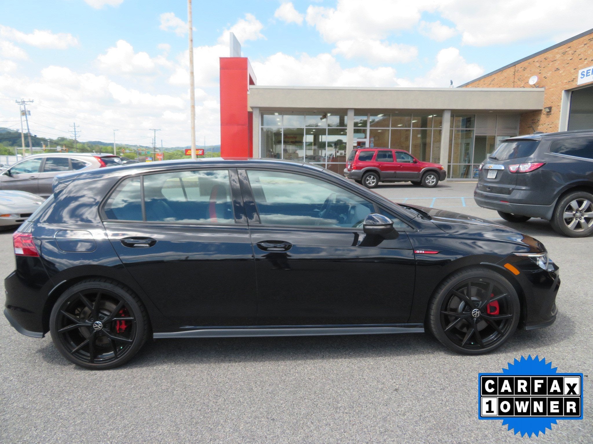 2024 Volkswagen Golf GTI SE