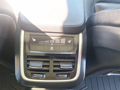 2019 Volvo XC90 Momentum