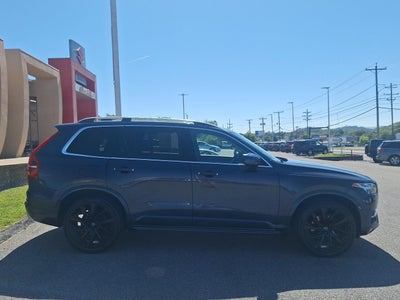 2019 Volvo XC90 Momentum