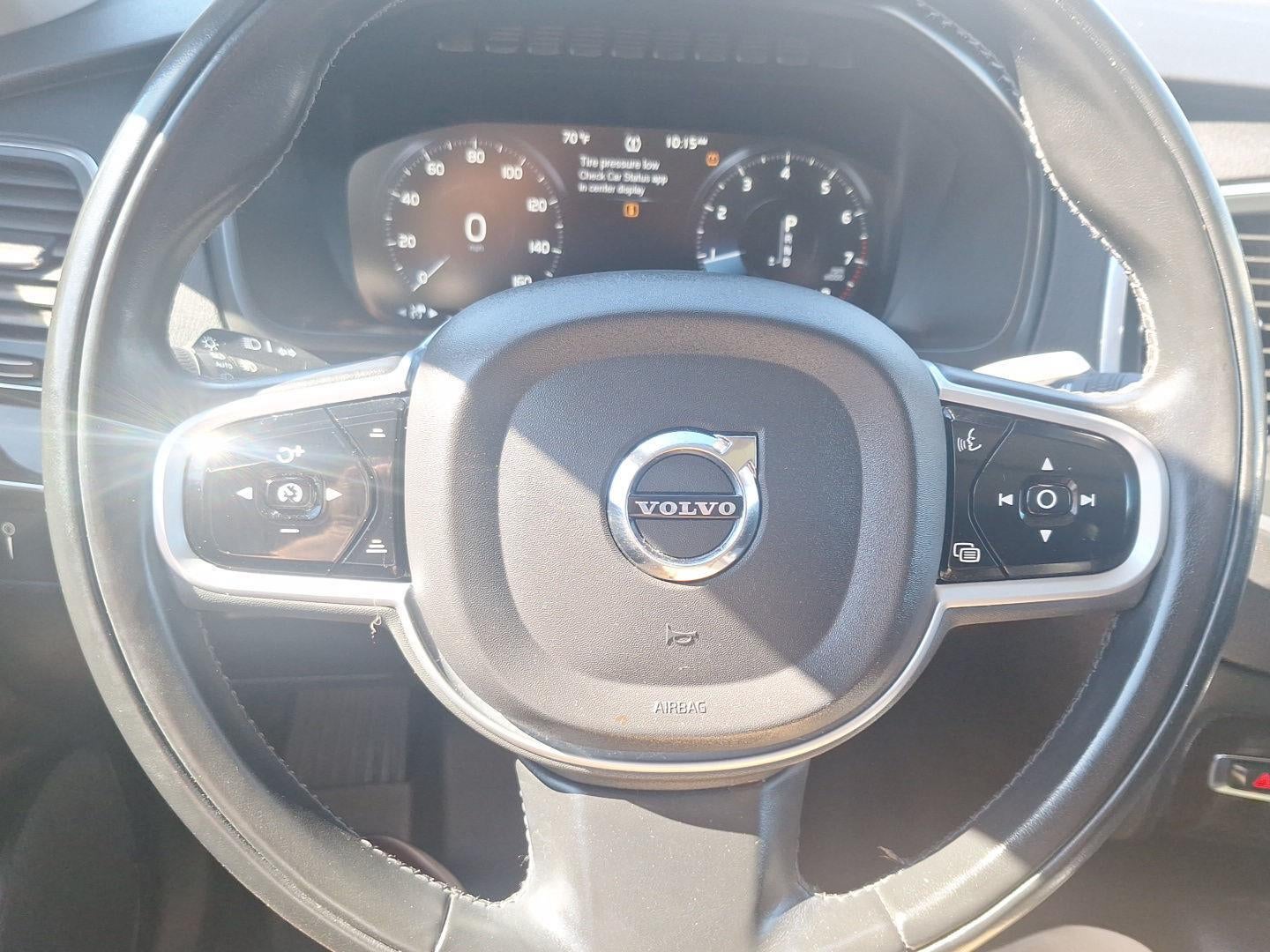 2019 Volvo XC90 Momentum