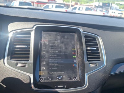 2019 Volvo XC90 Momentum